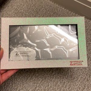 NEW ✨ Large White/Hot Pink Glitter Z Palette 🎨